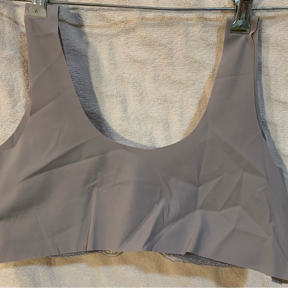 Front hook close lightly lined bra - Picture 9 of 9
